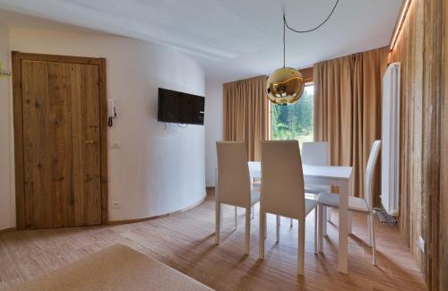 Campo Carlo Magno Apartamento | Chalet Golf Campiglio/LuxApt/fronte piste-impianti-golf