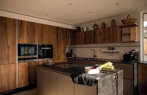Schenna Chalet De Esquí | Chalet "Goyen" con piscina compartida, terraza privada y Wi-Fi