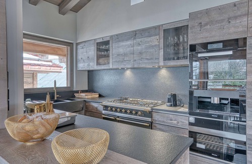 Megeve Chalet De Esquí | CHALET GRAND PARADIS, confort, refinamiento, 7 habitaciones, cine, SPA, cerca del centro