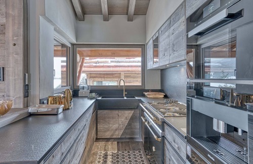 Megeve Chalet De Esquí | CHALET GRAND PARADIS, confort, refinamiento, 7 habitaciones, cine, SPA, cerca del centro