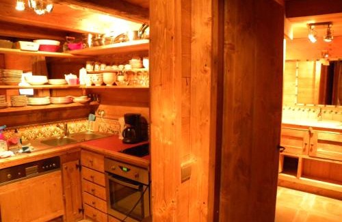 Les Boisses Apartamento | CHALET GRINCH 90m2, 3 Sdb, skis aux pieds, wifi