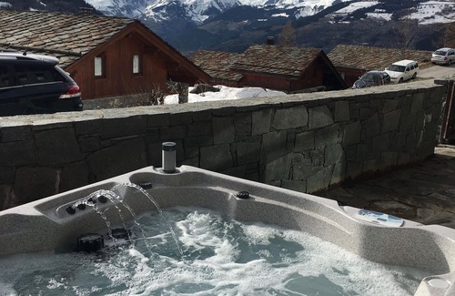 Sainte-Foy-Tarentaise Chalet De Esquí | CHALET HELENE CON JACUZZI PRIVADO Y SKING VIRTUALMENTE EN LA PUERTA SLEEPS8