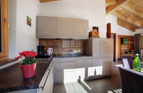 Rifiano Chalet De Esquí | Chalet 'Hortensie' con vistas a la montaña, piscina compartida y Wi-Fi