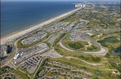 IJmuiden Chalet De Esquí | Chalet Ibiza in de duinen van IJmuiden aan Zee