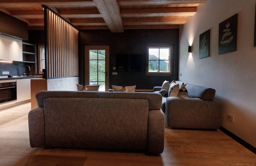 Livigno Chalet De Esquí | Chalet 'Ice Villa Genf' con vistas a la montaña, jardín compartido y Wi-Fi