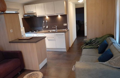Oostkapelle Chalet De Esquí | Chalet in a family campground