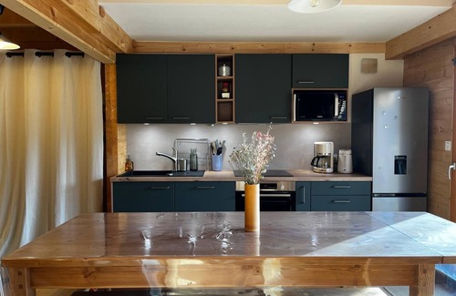 Cohennoz Chalet De Esquí | Chalet in a natural setting