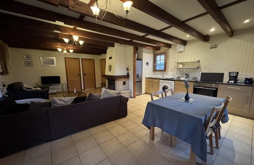Aubigne-Racan Chalet De Esquí | Chalet en Aubigné-Racan con piscina y jardín