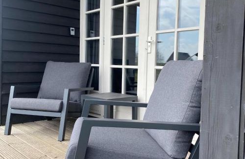 De Veenhoop Chalet De Esquí | Chalet in Friesland near Alde Feanen, cleaning included
