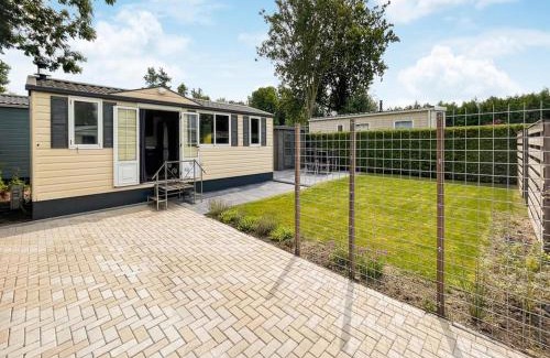 Tzummarum Casa | Chalet in Friesland near Wadden Sea