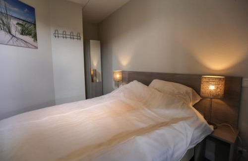 Lathum Chalet De Esquí | Chalet in Gelderland with Hot Tub