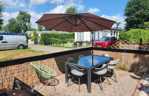 Schijndel Chalet De Esquí | Chalet in green area ~ Garden ~ Walk to Lake