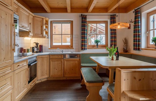Wald im Pinzgau Chalet De Esquí | Chalet tranquilo con sauna en Königsleiten