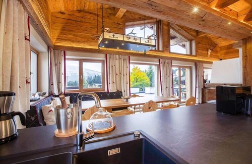 Konigsleiten Chalet De Esquí | Chalet en Königsleiten con Vistas y Spa