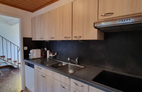 Glion Casa | Chalet in Montreux mit Gartenhaus, Jacuzzi, Sauna und Einmaliger Aussicht!