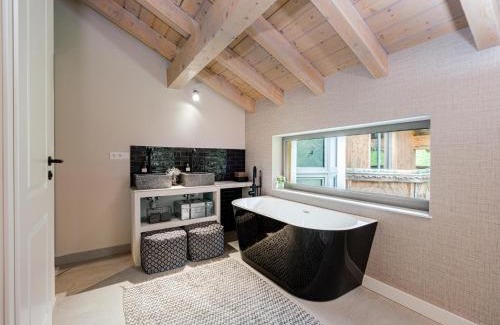 Hopfgarten im Brixental Villa | Chalet in Niederau, cleaning included