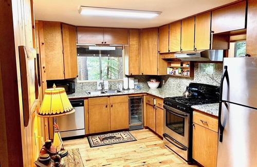Fish Camp Cabina | Chalet in the Pines