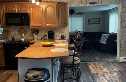 Lake Ariel Casa | Chalet in the poconos with a Golf Course, lake and beach in a gated community