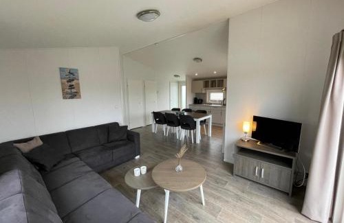 Kamperland Chalet De Esquí | Chalet (J09) op gezellige familiecamping bij zee