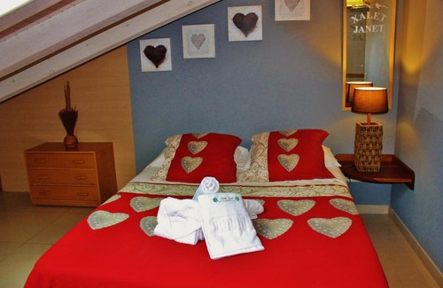 Erts Apartamento | CHALET JANET