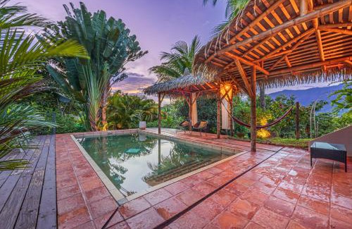 Ciudad Cortes Chalet De Esquí | Chalet Jardin Tropical