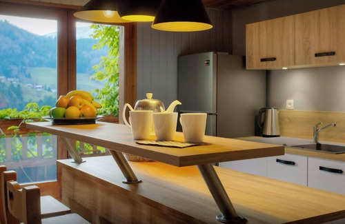 Manigod Chalet De Esquí | Chalet L'Otavalo - French Alps base for 8, spa & great views - OVO Network