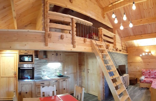 Bluffy Chalet De Esquí | CHALET L'UBAC, a little corner of paradise between Lake Annecy and its mountains