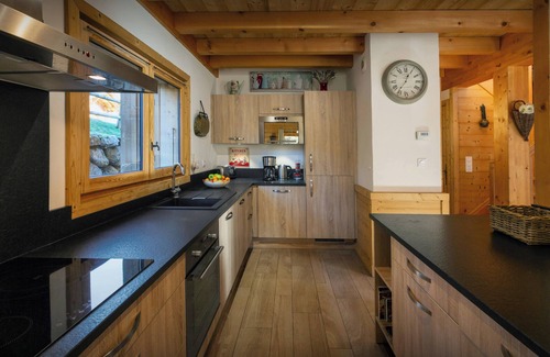 La Giettaz Chalet De Esquí | Chalet La Canopée - Aravis mountain stay with spa for 10 - OVO Network