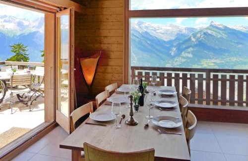 Saint-Pierre-de-Clages Chalet De Esquí | Chalet La Truffe-1 by Interhome