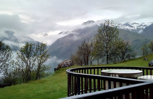 Garin Chalet De Esquí | Chalet 'La Vingt' con vistas a la montaña, terraza compartida y jardín privado