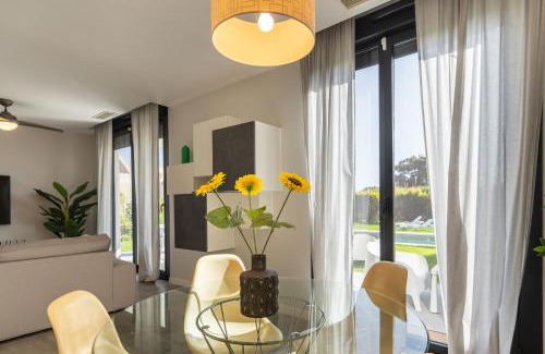Ayamonte Chalet De Esquí | Chalet Las Marismas - Playa de los Haraganes HCHM3P00