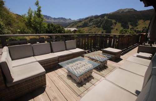 Vars Chalet De Esquí | Chalet le Chantelevent for 24 Guests - Slope Views, Pool & Jacuzzi