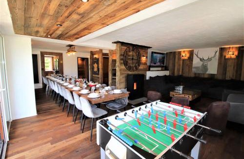 Vars Chalet De Esquí | Chalet le Chantelevent for 24 Guests - Slope Views, Pool & Jacuzzi