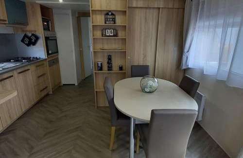 Les Moutiers-en-Cinglais Chalet De Esquí | Chalet Les Moutiers