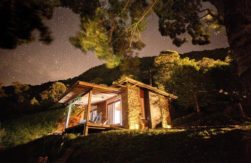 Sao Bento do Sapucai Chalet De Esquí | Chalet Leopoldo - Nas Nuvens (view of Pedra do Báu and valley)