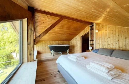 Angon Chalet De Esquí | Chalet les pieds dans l'eau avec accès direct au Lac d'Annecy