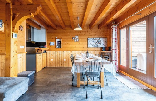 Notre-Dame-du-Pre Chalet De Esquí | Chalet 'Les Skieurs' con vistas a la montaña, terraza privada y Wi-Fi