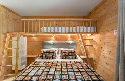 Saint-Marcel Chalet De Esquí | Chalet Lola - Four Bedroom Chalet, Sleeps 10