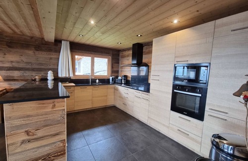 Les Angles Chalet De Esquí | Chalet Marthe 260m2, lake view, 5 stars. Chairlift 300m, center 10mn walk.