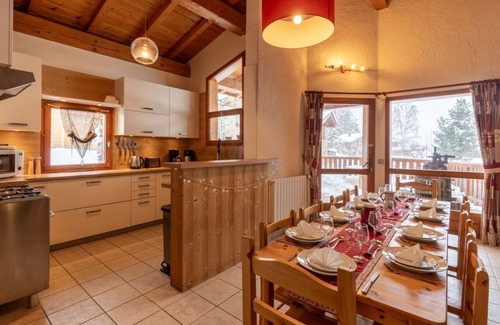 Bellentre Chalet De Esquí | Chalet con servicio de baño (demi pension) 20m para pista jacuzzi chimenea calentador de arranque