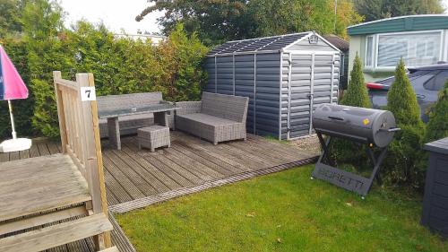 Kropswolde Apartamento | Chalet Meerwijck mit Terrasse am Wasser und Meer mit Schwimmbad