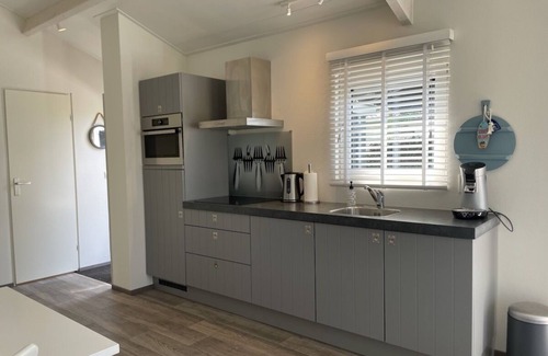 Renesse Chalet De Esquí | Chalet MEERzeit in Renesse (booking June to August minimum rental period 1 week)