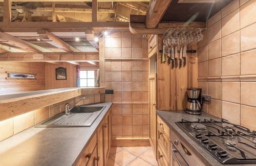 Le Petit-Bornand-les-Glieres Chalet De Esquí | Chalet 'Merlin' con vistas a la montaña, terraza privada y Wi-Fi