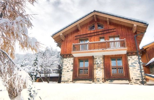 Chandon Chalet De Esquí | Chalet Meribel 3 * en un antiguo granero abovedado.