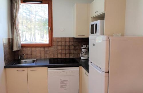 Saint-Etienne-en-Devoluy Chalet De Esquí | Chalet Mitoyen 3 Pièces 6 Pers. avec Terrasse et Piscine - Le Hameau du Puy, Superdevoluy - FR-1-504-493