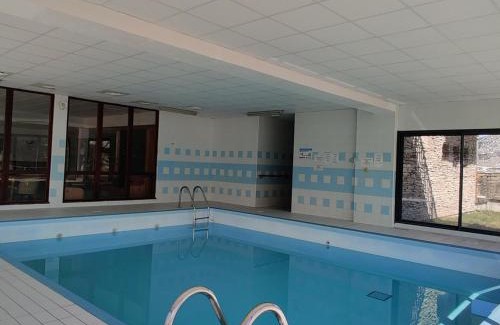 Saint-Etienne-en-Devoluy Chalet De Esquí | Chalet Mitoyen 3 Pièces 6 Pers. - Résidence Le Hameau du Puy - Piscine Chauffée, Proche Pistes - FR-1-504-642