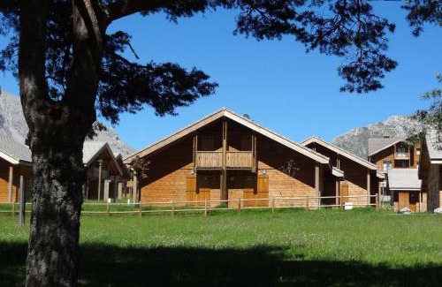 Saint-Etienne-en-Devoluy Chalet De Esquí | Chalet Mitoyen 3 Pièces 6 Pers. - Résidence Le Hameau du Puy - Piscine Chauffée, Proche Pistes - FR-1-504-642