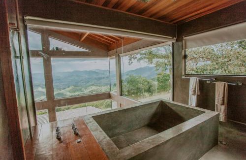 Sao Bento do Sapucai Casa | Chalet nas Nuvens with Infinity Pool