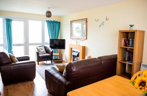 Pembroke Casa | chalet, near beautiful beach