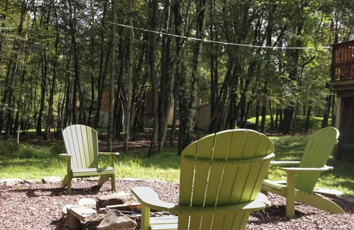 Albrightsville Chalet De Esquí | Chalet near Breweries, Wineries, Outlets, Raceway & Water Parks PET FRIENDLY!